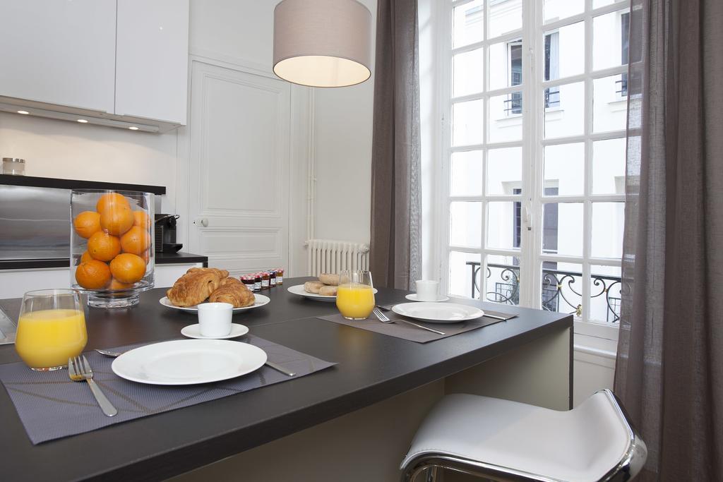 Livinparis - Luxury 2 Bedrooms Le Marais I Pokoj fotografie